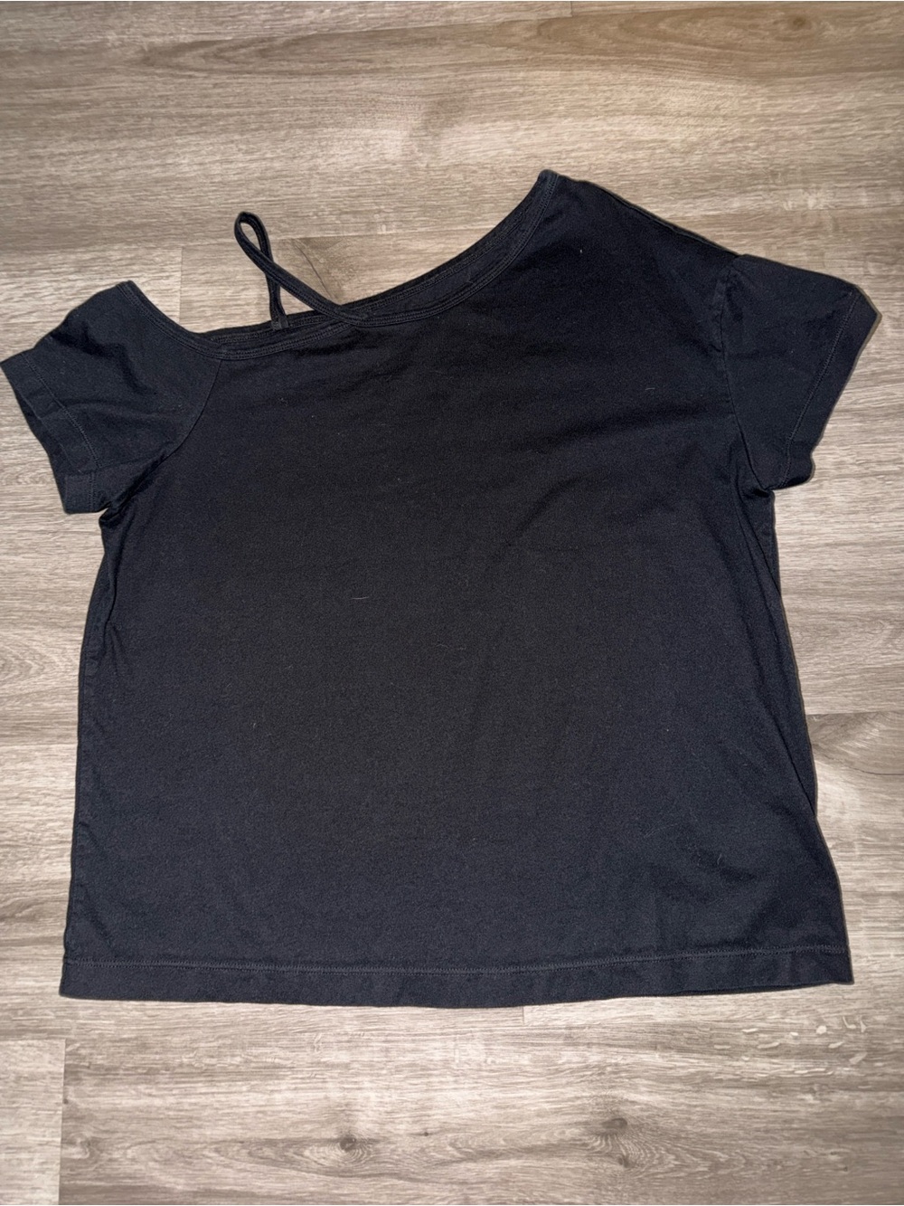 Cold Shoulder Basic Tops - Picture 3 of 8